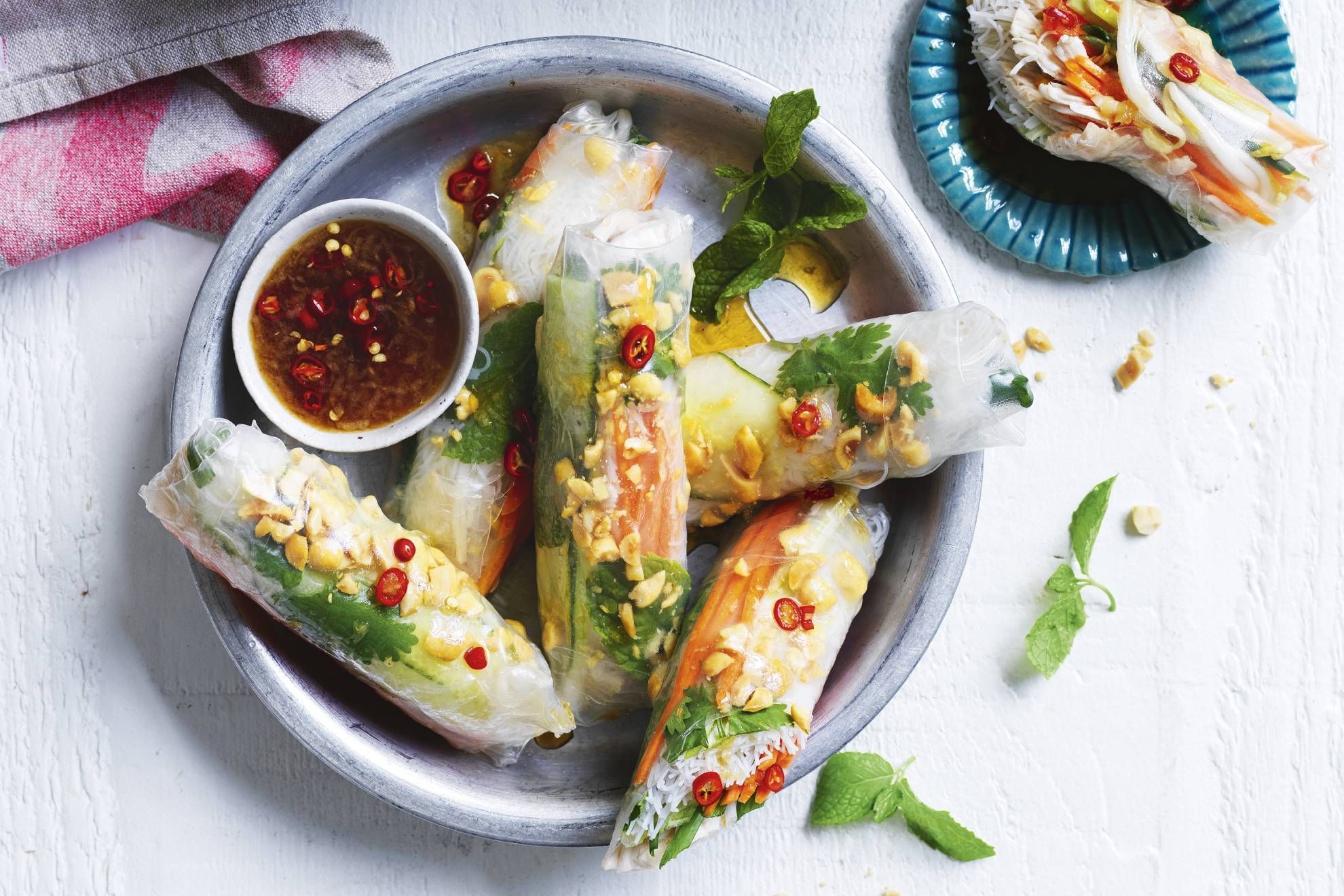 How to Make Perfect Rice Paper Rolls at Home